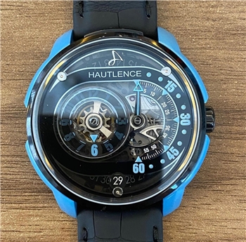 Hautlence Avant-garde retrograde  model HLRQ04